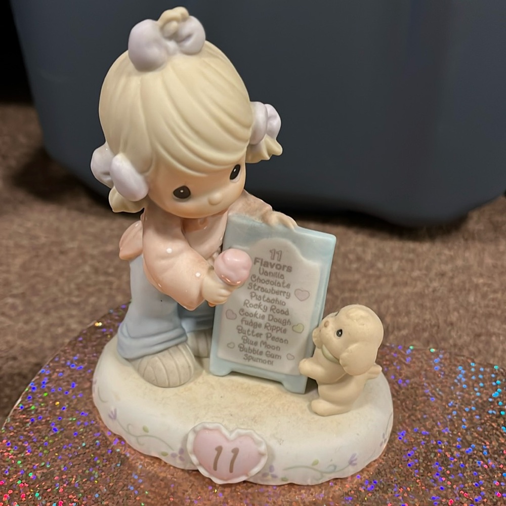 Growing in grace, precious moments figurine ,age 11 from 1996